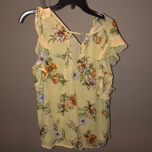 Pretty blouse never worn
